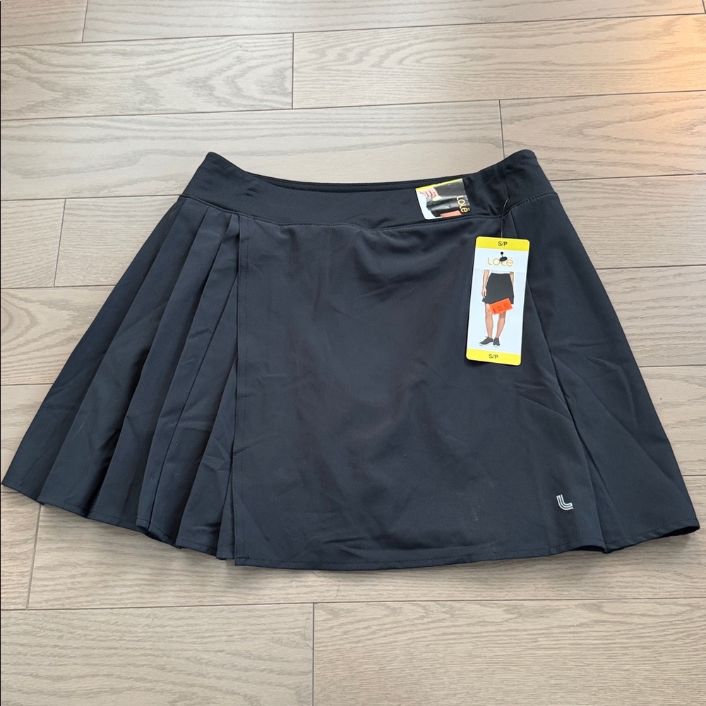 XS, S & M - LOLE Black Pleated Skort - Picture 14 of 15